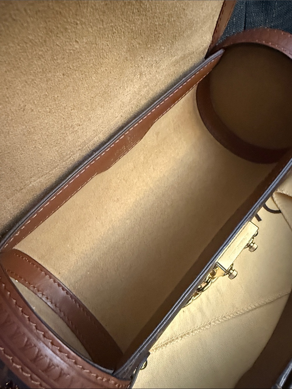 Louis Vuitton Papillon Trunk - Picture 5 of 6